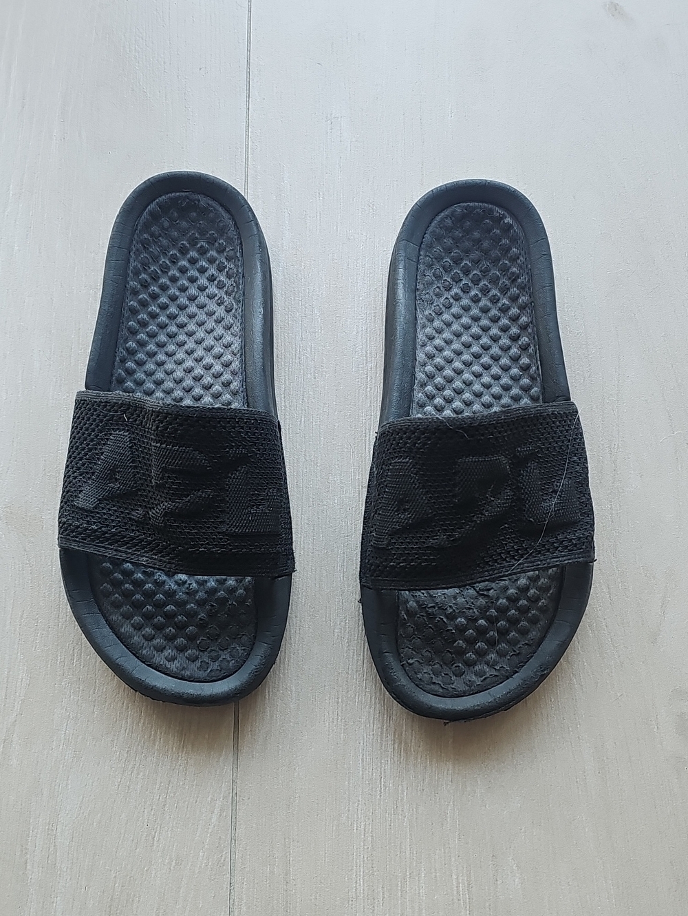 APL Techloom Black Slide Sandals